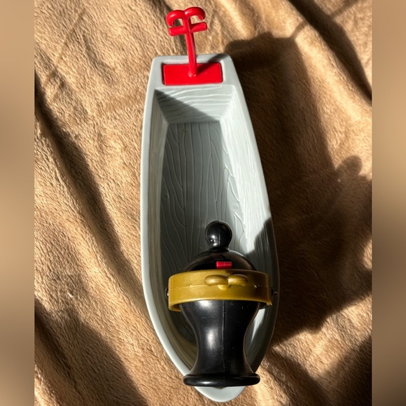 Fisher Price Great Adventures Shark Raft Boat And Pirate Ship Dinghy - Picture 7 of 10